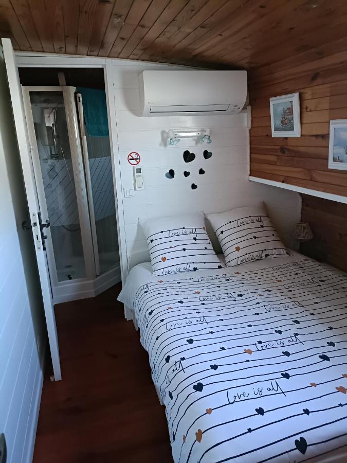 Appartement PENICHE FARNIENTE insolite et atypique à Bellegarde  Extérieur photo