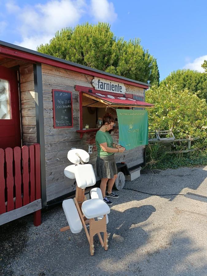 Appartement PENICHE FARNIENTE insolite et atypique à Bellegarde  Extérieur photo